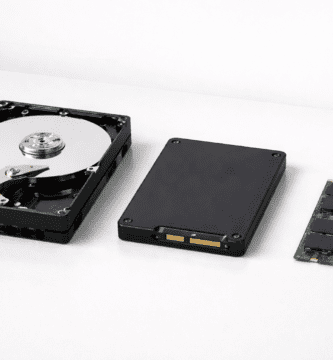 Comparación visual de HDD, SSD y SSD NVMe como almacenamiento en una PC