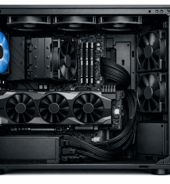 SSD y HDD instalados en una PC mostrando su impacto en el rendimiento general